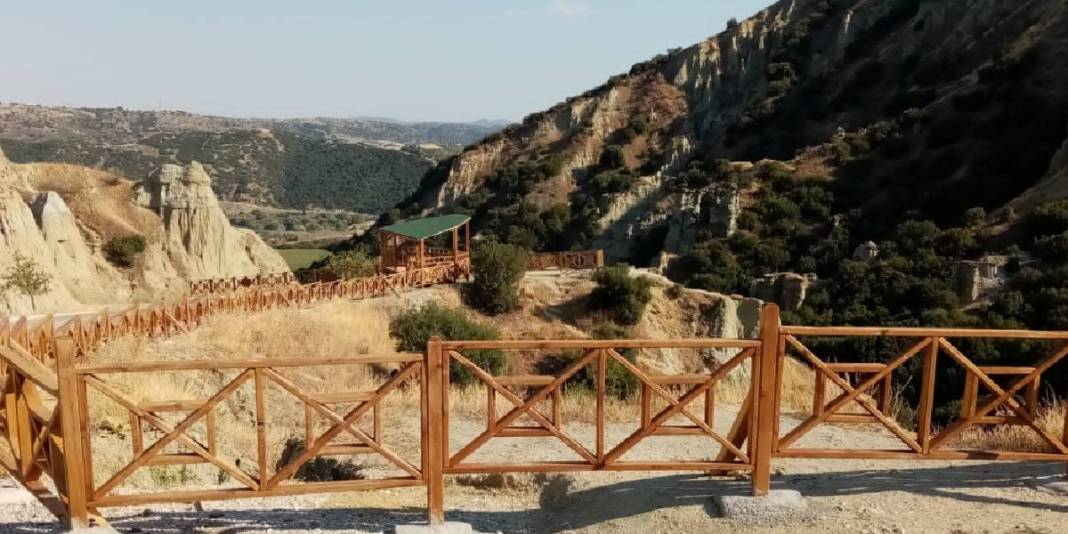 Herkes Kapadokya sanıyor gerçeği öğrenen şaşırıyor: Ege’nin ‘Kuladokyası’ hayran bırakıyor 4